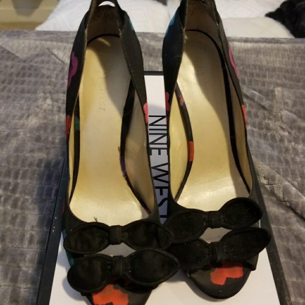 Peep toe pump - Picture 2 of 4